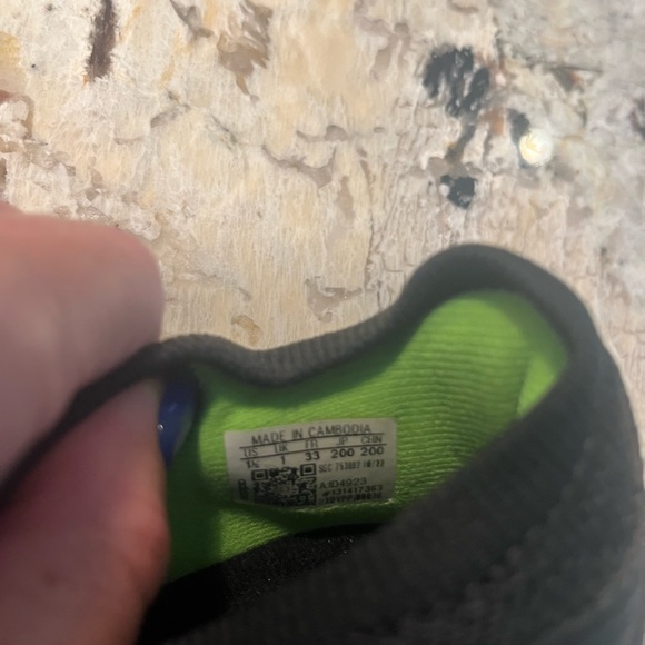 Youth Adidas soccer cleats - Picture 6 of 6